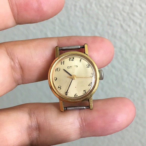 🖤Citizen wind-up small watch